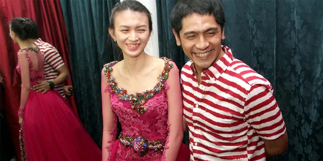 Wow! Ada Doorprize Cincin Berlian di Resepsi Donita - Adi