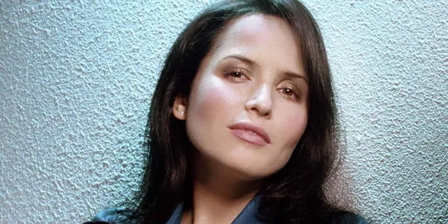 Wow, Andrea Corrs Pede Tampil Dengan Bikini!