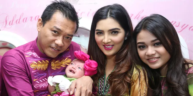 Wow, Baby Arsy Putri Ashanty Pun Kecanduan Sakitnya Tuh di Sini? Wow, Baby Arsy Putri Ashanty Pun Kecanduan Sakitnya Tuh di Sini?