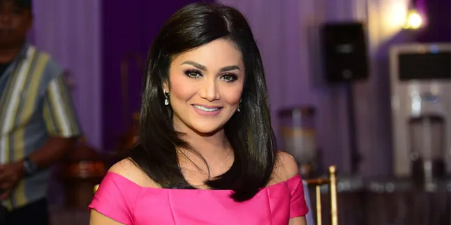 Wow! Dress Simple Krisdayanti Ini Ternyata Nilainya Ratusan Juta
