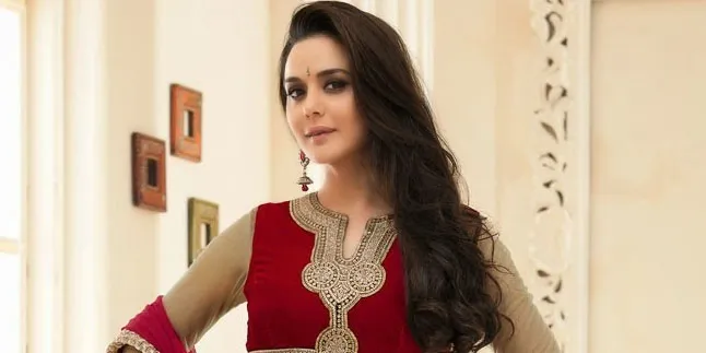 Wow, Preity Zinta Rela Lakukan Apa Saja Demi Pria Ini Wow, Preity Zinta Rela Lakukan Apa Saja Demi Pria Ini