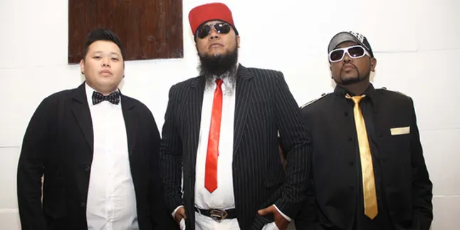 WoW, Proyek Musik Nyeleneh Reza Bukan