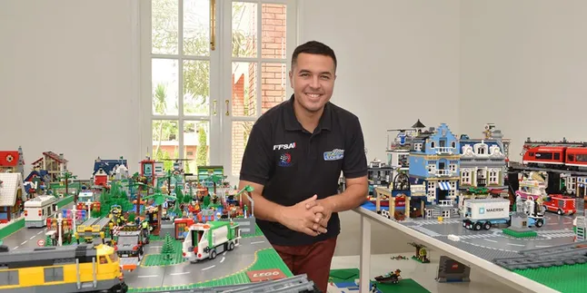 Wow! Rifat Sungkar Punya Kamar Khusus Untuk Legonya Wow! Rifat Sungkar Punya Kamar Khusus Untuk Legonya