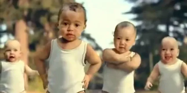 WOW! Tarian Keren Balita Ini, Mulai Dari Salto Sampai Kayang