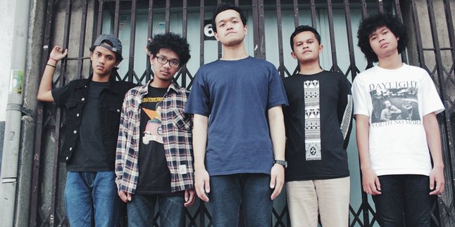 'Write You Off', Single Pertama Dari Album Baru Write The Future