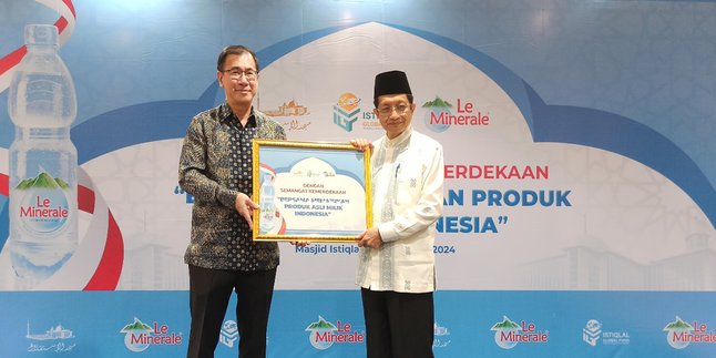 Realizing Social Responsibility, Le Minerale Collaborates with Istiqlal Mosque