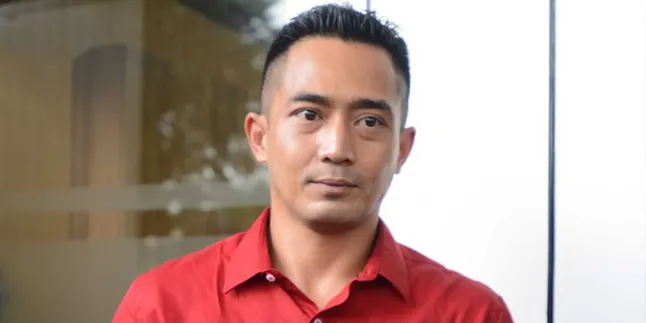 Yama Carlos Beber Dugaan Arfita Dwi Putri Selingkuh dengan Pengacara