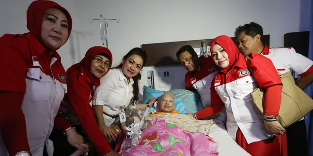 Yana Zein Bahagia Dikunjungi 3 Teman Artis Sinetron Tersanjung