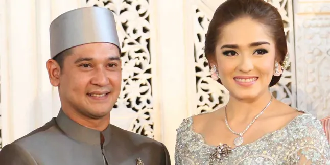 Yasmine Wildblood-Abi Yapto Bagi Foto Honeymoon di AS