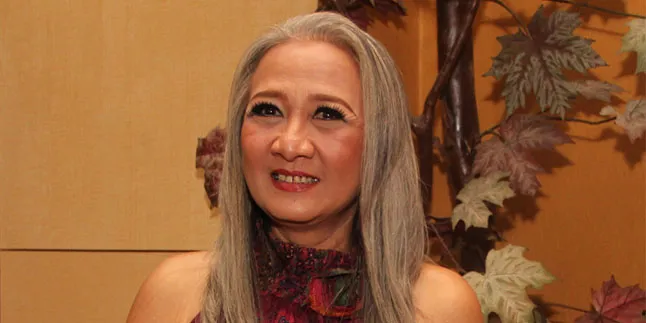 Yati Surahman Puji Indro Karena Pertahankan Budaya Banyumas