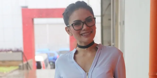 Yatim Piatu, Nikita Mirzani Ingin Nangis Kenang Orangtua