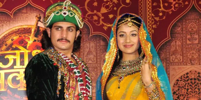 Yay! Serunya Pemain dan Kru 'Jodha Akbar' Rayakan 500 Episode Yay! Serunya Pemain dan Kru 'Jodha Akbar' Rayakan 500 Episode