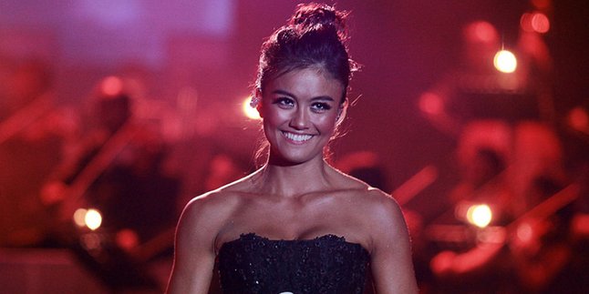 Yeah! Agnes Monica Teken Kontrak Dengan Sony Music Global