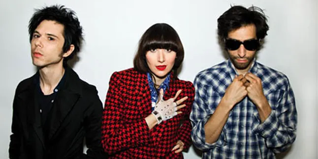 Yeah Yeah Yeahs Krisis Identitas di Single Baru 'Sacrilege' Yeah Yeah Yeahs Krisis Identitas di Single Baru 'Sacrilege'