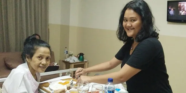 Yenny Farida, Bintang Panas '80an Ini Kondisinya Memprihatinkan Yenny Farida, Bintang Panas '80an Ini Kondisinya Memprihatinkan