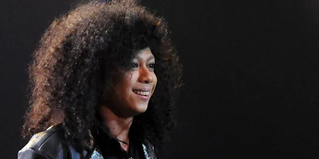 Yoda Idol Kejutkan Penonton di Jakarta Blues Festival 2012