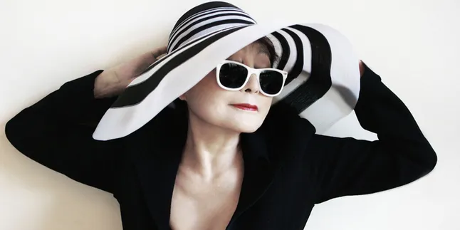 Yoko Ono Luncurkan Bus Pendidikan di Liverpool