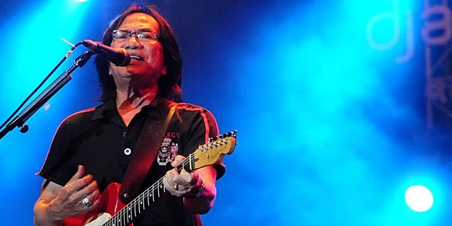 Yon Koeswoyo Rayakan Ultah Ke 73 Di Konser Koes Plus