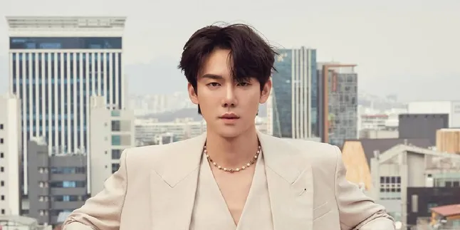 Yoo Yeon Seok Enjoys Teaching for 2 Hours on His First Day as a Lecturer