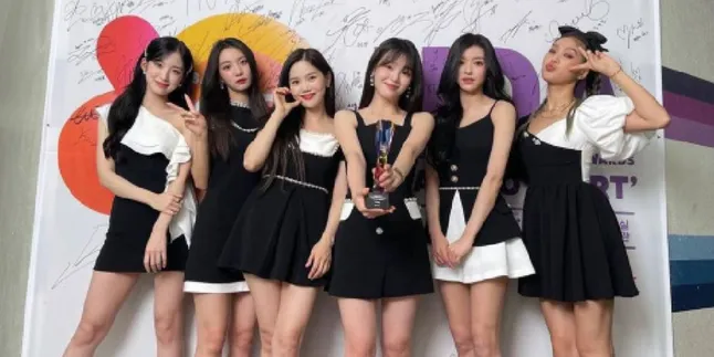 YooA Oh My Girl Dikonfirmasi Akan Comeback Solo Bulan Depan YooA Oh My Girl Dikonfirmasi Akan Comeback Solo Bulan Depan
