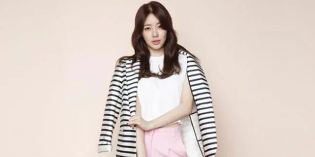 Yoon Eun Hye Jadi Wajah Baru Produk Kecantikan Ternama Paris Loh Yoon Eun Hye Jadi Wajah Baru Produk Kecantikan Ternama Paris Loh