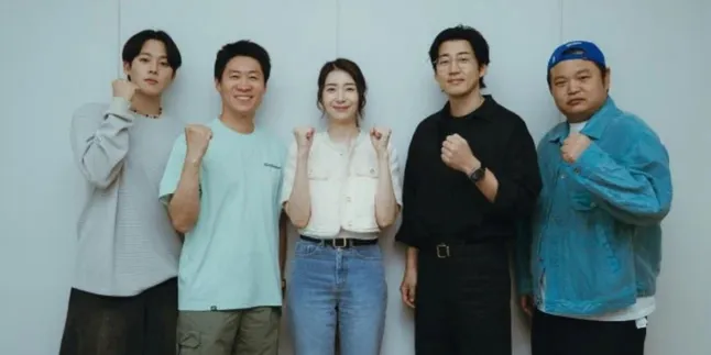 Yoon Kye Sang, Jin Sun Kyu, Lee Jung Ha, dan Lainnya Bersatu Sebagai Pembela Lingkungan Di “Heroes Next Door” Yoon Kye Sang, Jin Sun Kyu, Lee Jung Ha, dan Lainnya Bersatu Sebagai Pembela Lingkungan Di “Heroes Next Door”