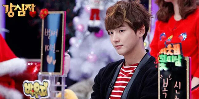 Yoon Shi Yoon Koleksi 2.000 Buku di Rumah