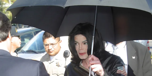 Yuk Intip Daftar Lagu di Album Baru Michael Jackson Yuk Intip Daftar Lagu di Album Baru Michael Jackson