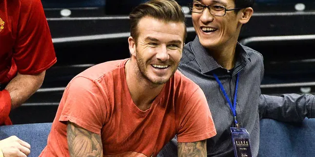 Yuk Intip David Beckham Pijit, Dijamin Bikin Kamu....