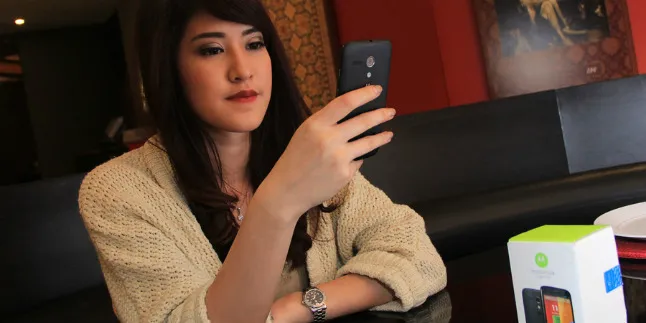 Yuk Intip Isi Tas Elma!