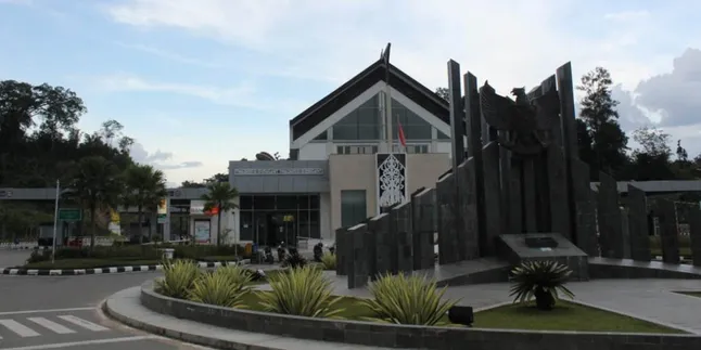 Yuk Kenalan dengan PLBN Entikong yang Tambah Cantik