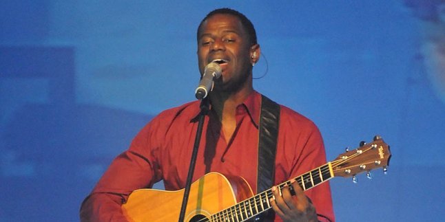 Yuk Rasakan Serunya Malam Tahun Baru Bersama Brian McKnight!