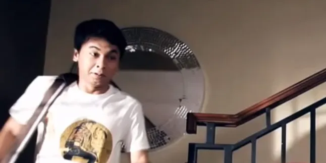 Yuk, Simak Kesibukan Raditya Dika Lewat Film Pendek Ini