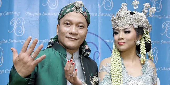 Yuke Dewa 19 Jadi Sopir di Pernikahan Iwa K dan Wikan Yuke Dewa 19 Jadi Sopir di Pernikahan Iwa K dan Wikan