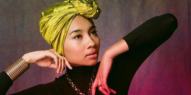 Yuna Zarai, Mendunia Lewat Musik dan Hijab