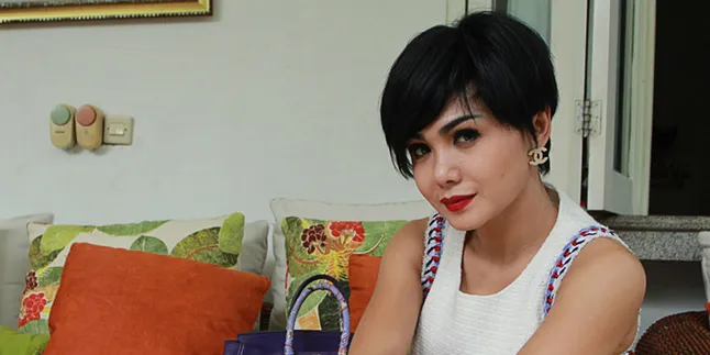 Yuni Shara Ikut Dalam Pemakaman Mantan Mertua