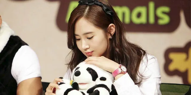 Yuri Girls Generation Ungkap Rahasia di Balik Wajah Cantik Bening Yuri Girls Generation Ungkap Rahasia di Balik Wajah Cantik Bening