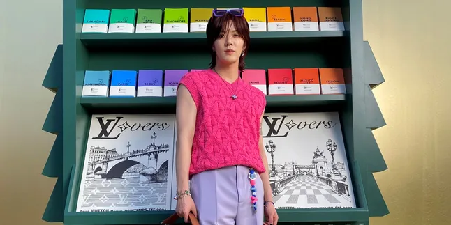 YUTA NCT Tunjukkan Fashion yang Fresh Saat Hadiri Paris Fashion Week YUTA NCT Tunjukkan Fashion yang Fresh Saat Hadiri Paris Fashion Week