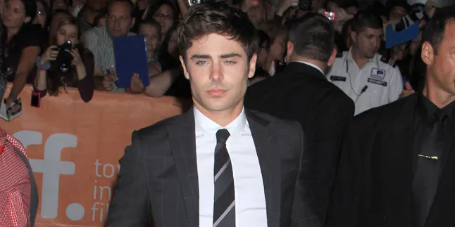Zac Efron Alami Luka Parah Dalam Kecelakaan