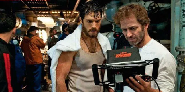 Zack Snyder Dilirik Untuk 'JUSTICE LEAGUE'