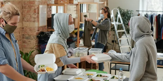 Zakat Fitrah untuk Orang Tua, Bolehkah Kita Memberikannya? Zakat Fitrah untuk Orang Tua, Bolehkah Kita Memberikannya?