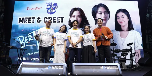 Zara Adhisty and Ari Irham Talk About Family Conflict in the Film 'Bertaut Rindu', Even Writing Poetry at the KapanLagi Pensi Event!