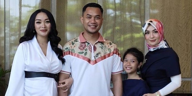 Zaskia Gotik Comes to Her Child's Birthday, Imel Putri Cahyati: Hopefully Our Relationship Will Get Better