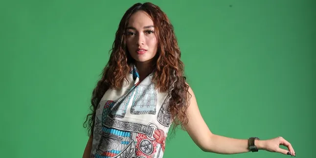Zaskia Gotik Gandeng Rizal Mantovani Dalam Video Klip Terbarunya