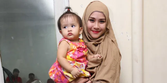 Zaskia Mecca Gaet Bisnis Fashion dan Dua Anaknya Dalam 'HIJAB' Zaskia Mecca Gaet Bisnis Fashion dan Dua Anaknya Dalam 'HIJAB'