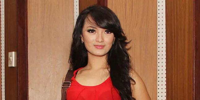 Zaskia Shinta Akan Jual Cincin Tunangan