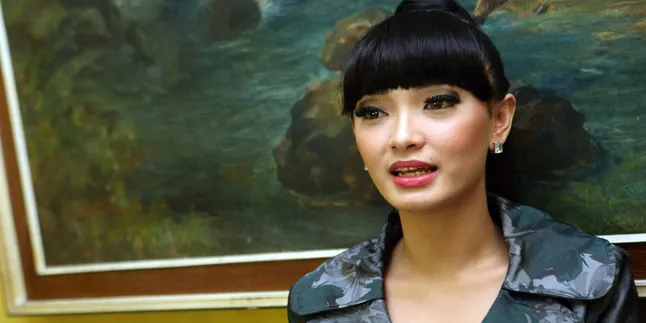 Zaskia Shinta Bantah Sudah Nikah Siri Zaskia Shinta Bantah Sudah Nikah Siri