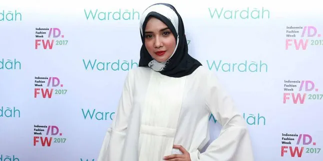 Zaskia Sungkar Berasa Masih Pacaran Dengan Suami Gara-gara Ini Zaskia Sungkar Berasa Masih Pacaran Dengan Suami Gara-gara Ini