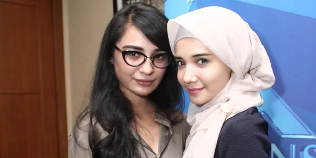 Zaskia Sungkar Tak Masalah Shireen Sungkar 'Hamil Duluan' Zaskia Sungkar Tak Masalah Shireen Sungkar 'Hamil Duluan'