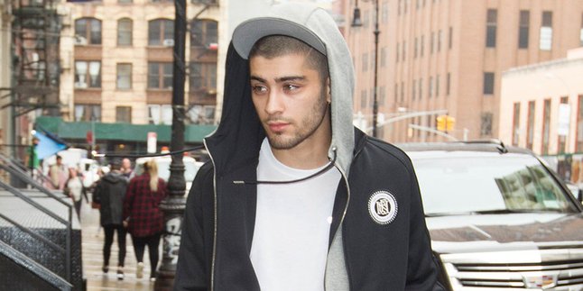 Zayn Malik Akan Buka Rahasia One Direction Dalam Bukunya